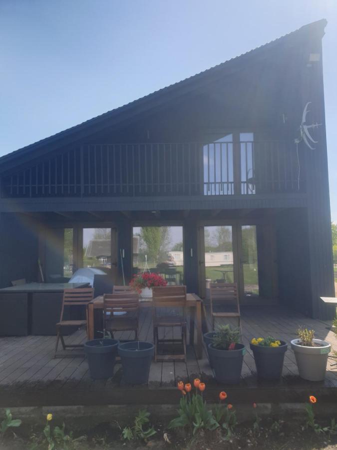 Domek Nad Woda Luka Exterior foto